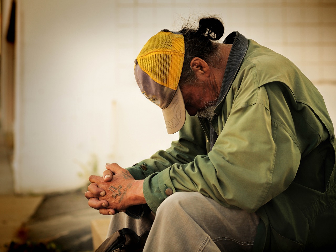 男子在服务区划车胎诈补被刑拘男子在服务区划车胎诈补被刑拘  第1张